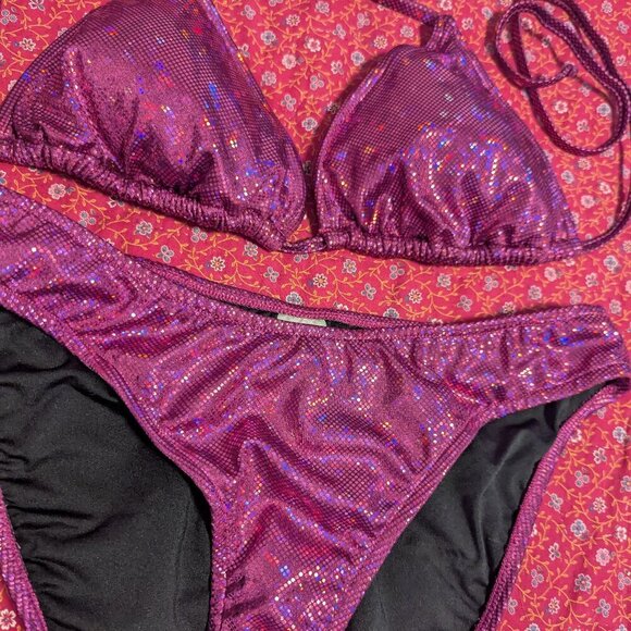 NWT Venus Bikini Swimsuit String Triangle Metallic Shimmer Iridescent Magenta - Picture 3 of 10